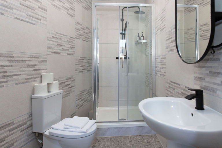 Bathroom 2, Kings Building- 2 Bed & Bathroom Flats, Swansea