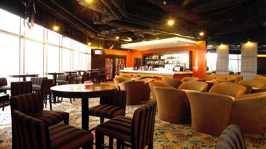 Food & Drinks 4, Holiday Inn & Suites MANILA GALLERIA by IHG, Pasig City