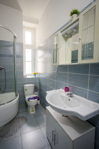 Bathroom 4, Downtown Apartments Prague, Praha 6
