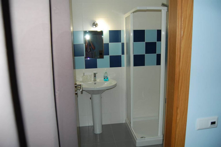 Bathroom 4, Quinta dos Caibrais, Oliveira de Frades