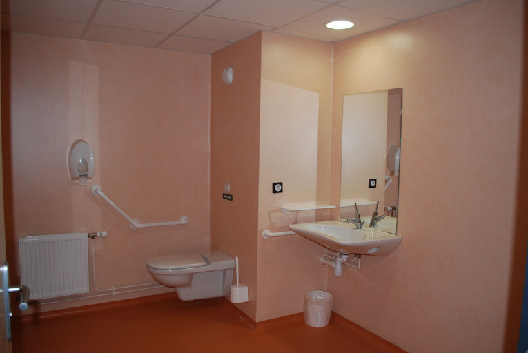 Bathroom 5, Auberge de jeunesse L'Escale, Nord