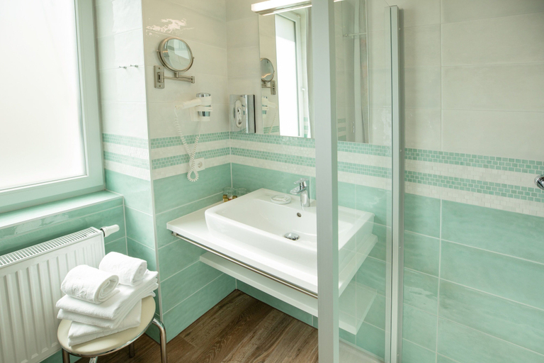 Bathroom 4, Hotel Gollner, Graz