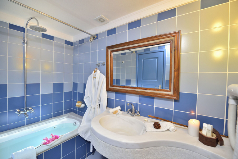 Bathroom 5, Tamarix del Mar Suites, South Aegean