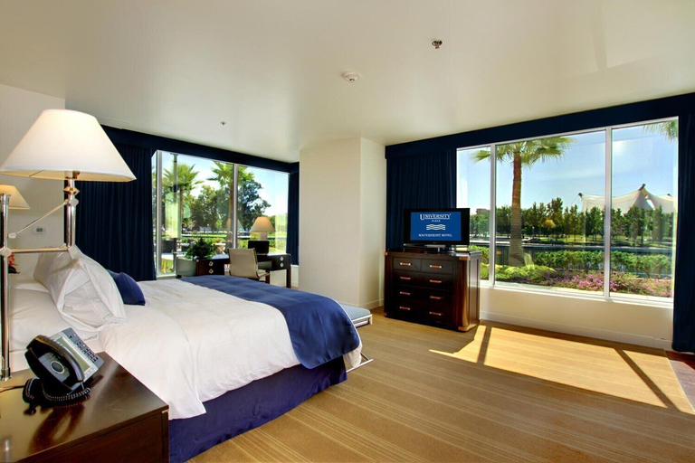Bedroom 4, University Plaza Waterfront Hotel, San Joaquin