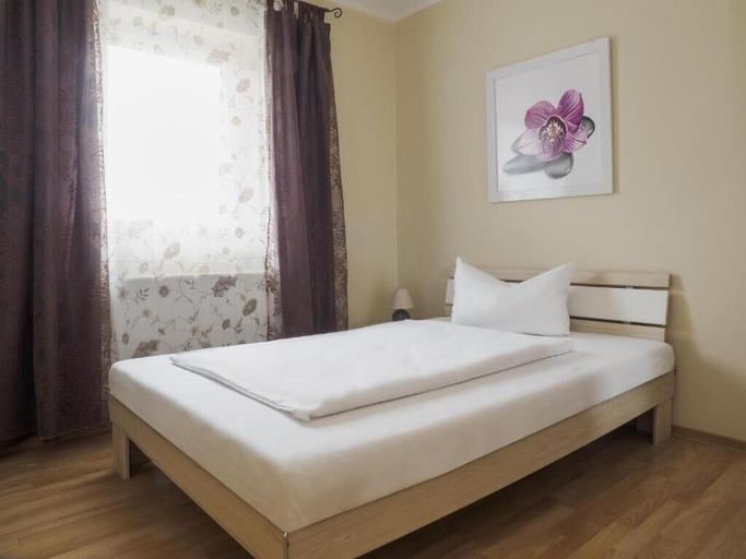 Bedroom 3, Hotel A8 Lukas, Augsburg