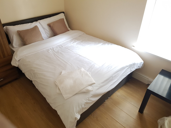 Bedroom 2, Alexandra House, Wirral
