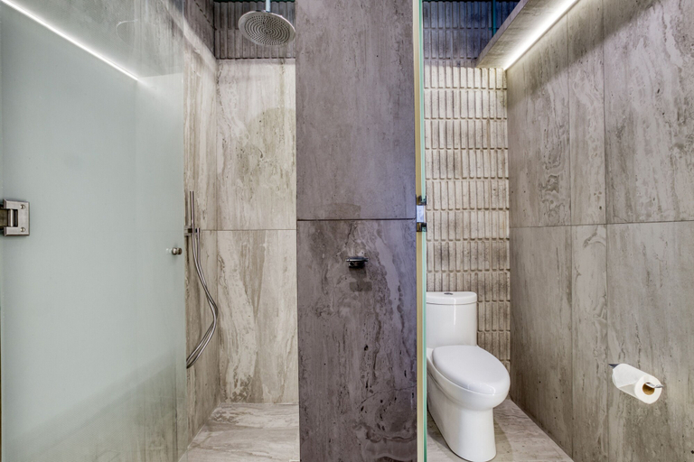 Bathroom 3, Collections by ULIV Polanco, Mexico City
