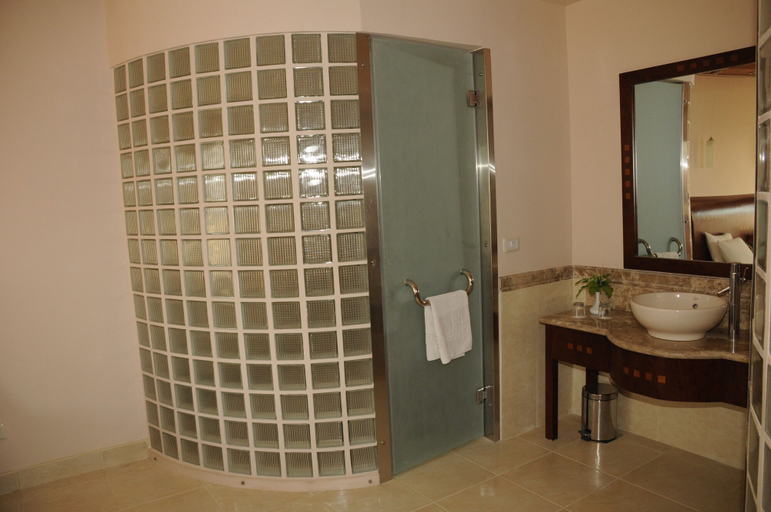 Bathroom 5, Shams Prestige Abu Soma Resort - All inclusive, Safaja