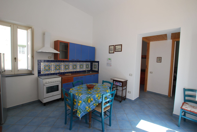 Others 5, Casa Al Mar Canneto Via Mazzini, Messina