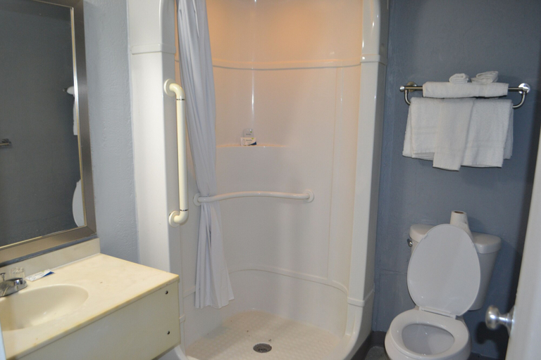 Bathroom 4, Noble Suites Jacksonville, Duval