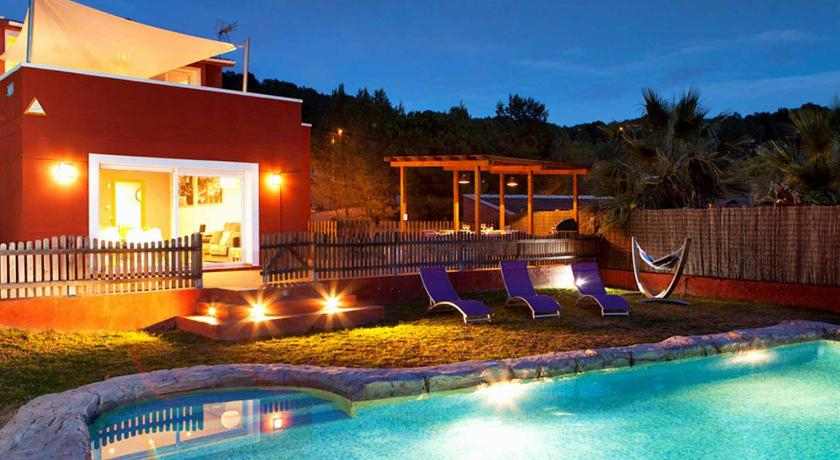 Sport & Beauty 5, Villa Sitges El Olivo High Comodity AC Pool Heated Optional Real Garden Pool XXL, Barcelona