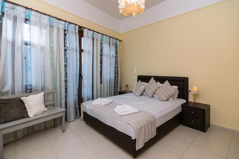 Bedroom 3, George's Poet Maisonette, Crete