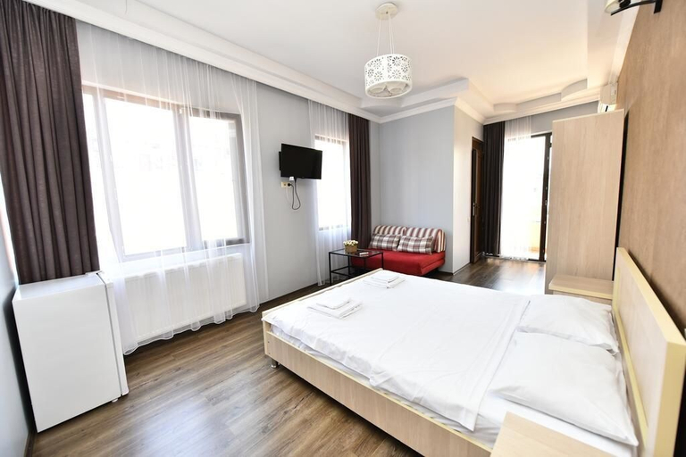 Bedroom 3, Hotel Paliashvili, Batumi