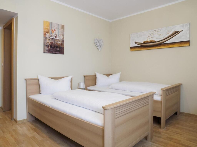 Bedroom 4, Hotel A8 Lukas, Augsburg
