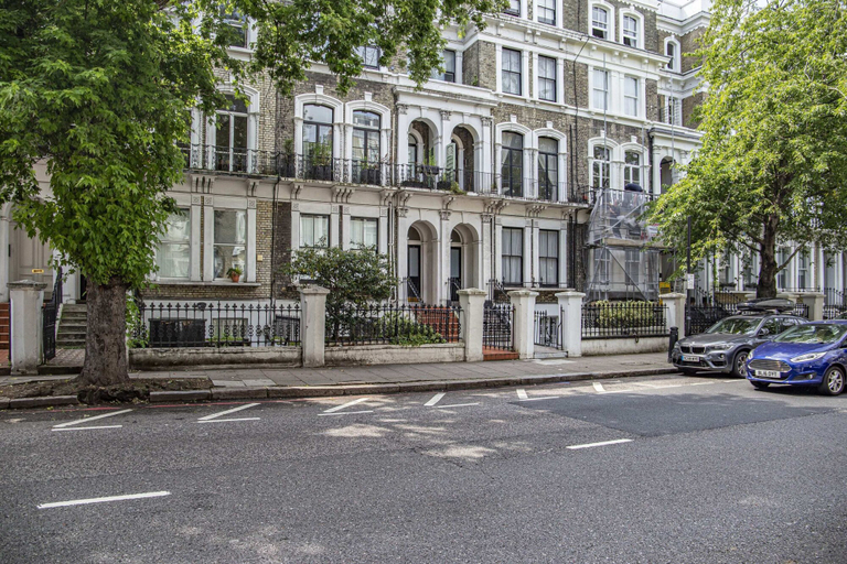 Exterior & Views, Bright Chelsea Garden Nest, London