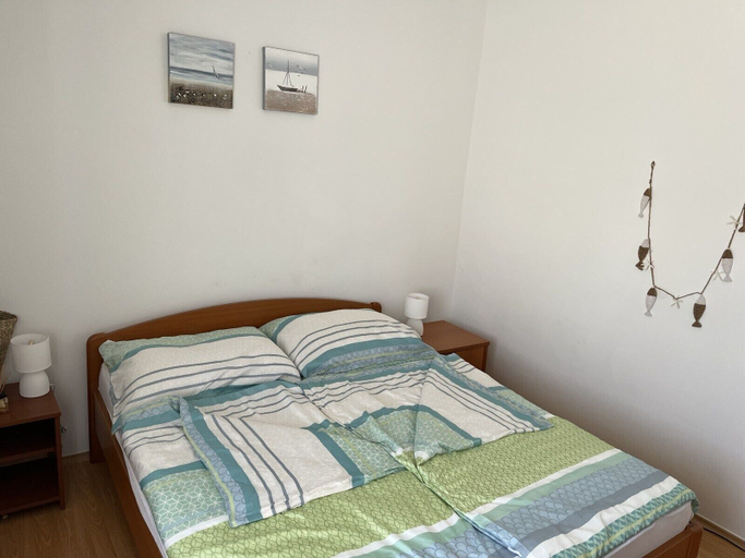 Bedroom 2, Beachfront House Marlot, Ražanac