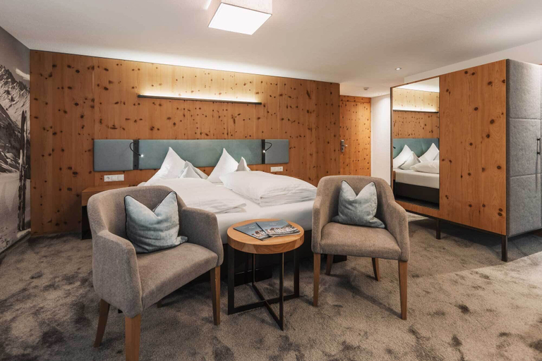 Bedroom 3, Hotel Piz Buin, Landeck