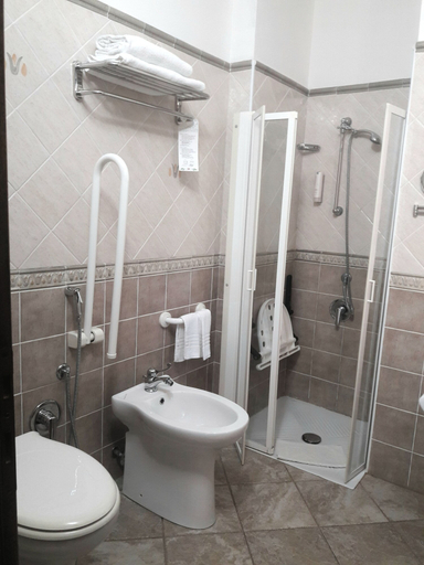 Bathroom 4, Hotel Sa Suergia, Cagliari