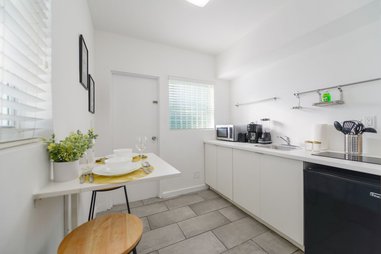 Others 4, Great Studio 15 min from the beach, Miami-Dade