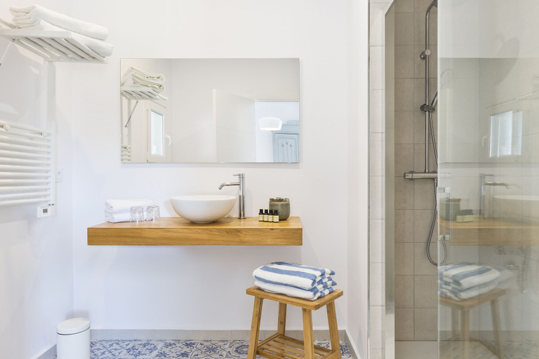 Bathroom 4, Masia Can Rovira, Barcelona