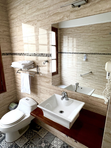 Bathroom 3, Hotel Casanoble, Santiago
