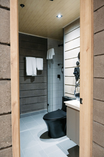 Bathroom 4, Living by Armoniko, Medellín