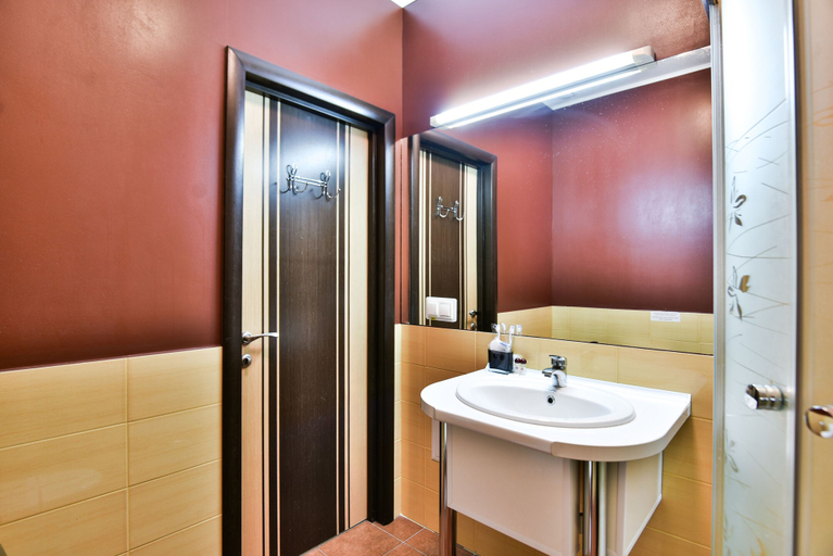 Bathroom 5, Terra Nova Sport & Spa Hotel, Holosiïvs'kyi