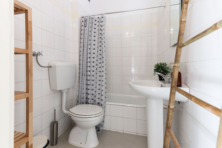 Bathroom, Marquês Balcony by Homing, Lisbon