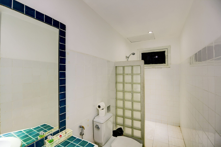 Bathroom 3, PRASATs Boutique Hotel, Phnom Penh