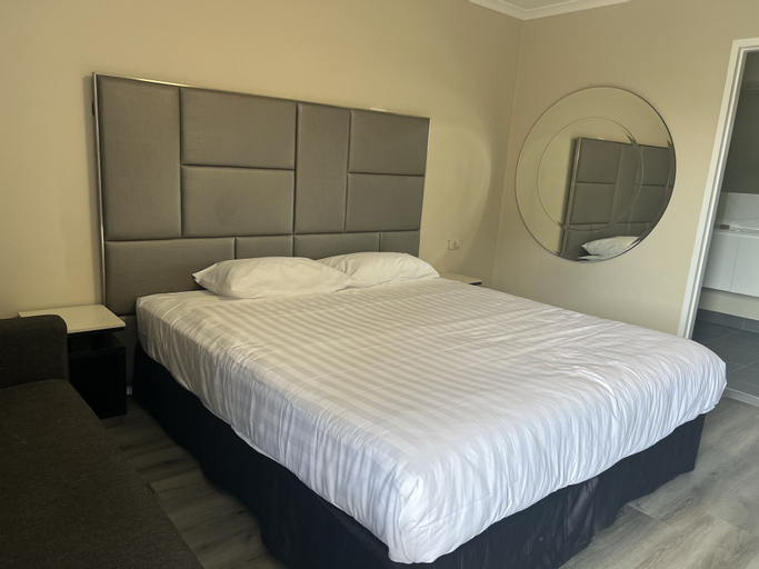 S 1 Motel, Brisbane