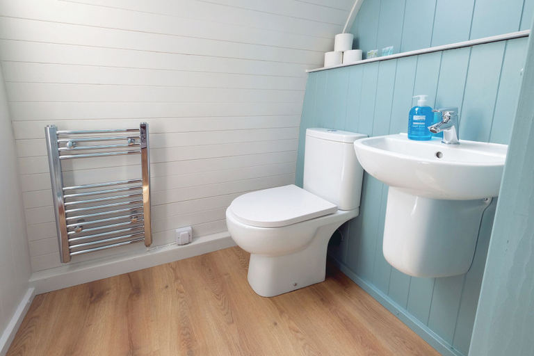 Bathroom 3, Ocean View 3 - 1 Bed Pod - Llanrhidian, Swansea