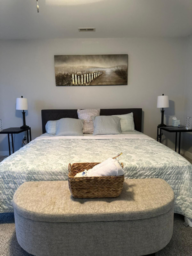Kosmos Rentals, Hampton