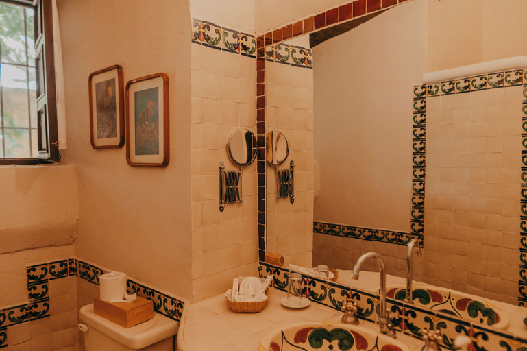 Bathroom 4, Hacienda El Carmen Hotel & Spa, Ahualulco de Mercado