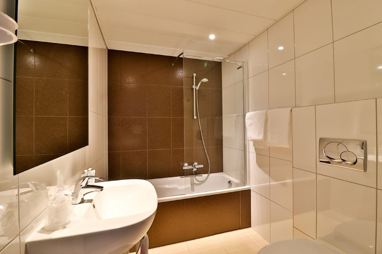 Bathroom, Hotel le Noailles Nice Gare, Alpes-Maritimes