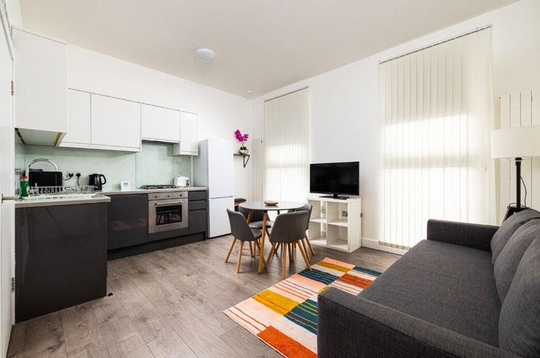 Others 5, Charming Euston Apartments, London