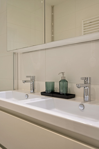 Bathroom 3, Museum Zuid Top located apartments, Antwerpen