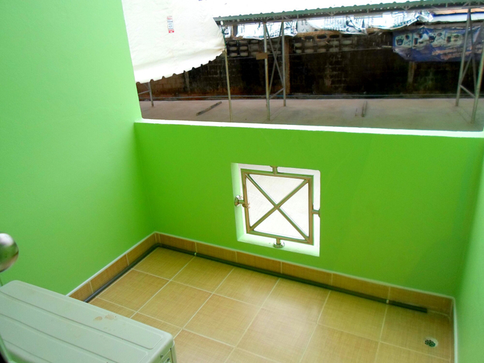 Bathroom 3, Yamjan Place, Muang Surat Thani