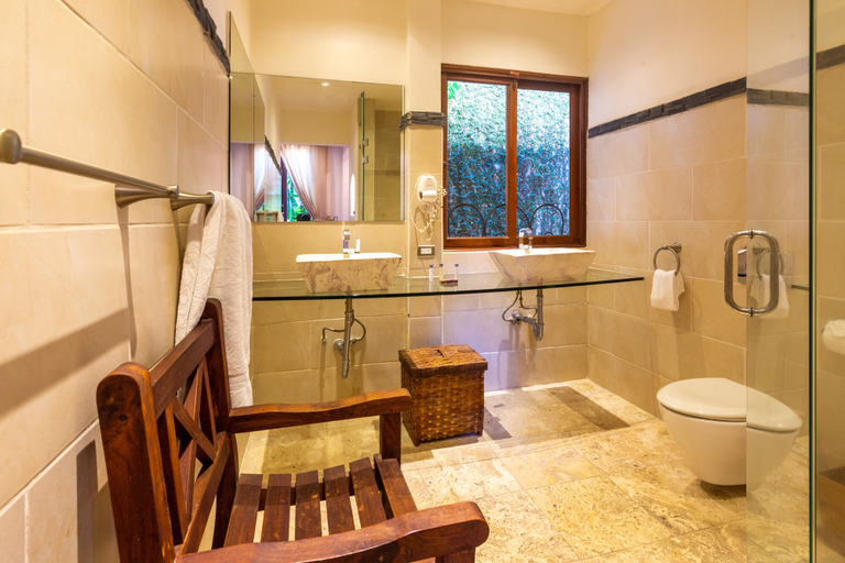 Bathroom 3, Estrada Hotel & Bistro, Granada