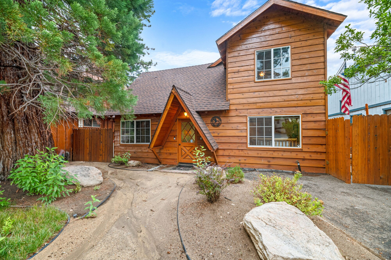 Exterior & Views 1, Mallard Landing Lakefront, San Bernardino