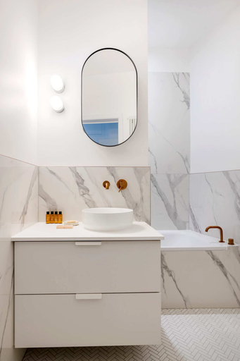 Bathroom, Molière Design residence, Bruxelles