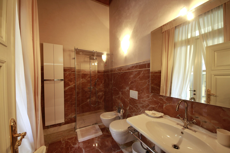 Bathroom 5, Villa della Torre in Città, Verona