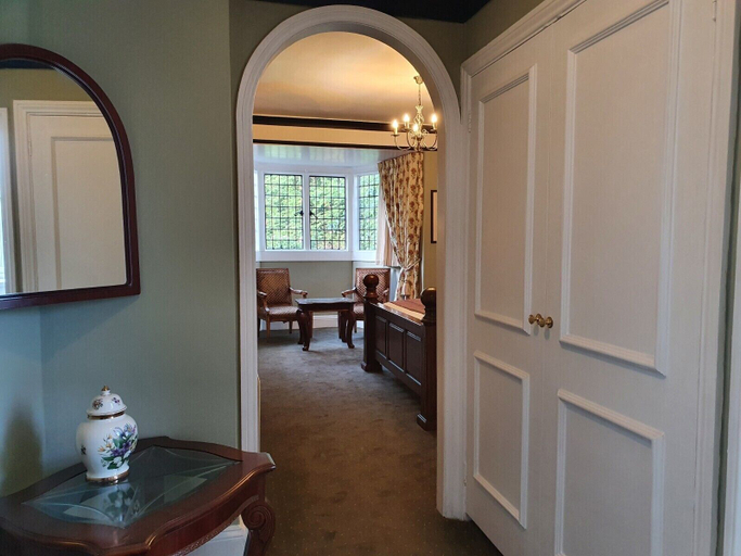 Others 4, The Radnorshire Arms Hotel, Powys