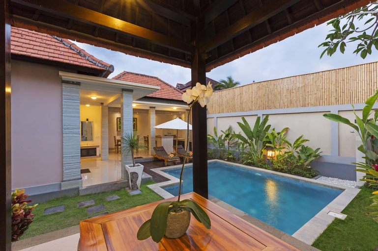 Swimming Pool 8