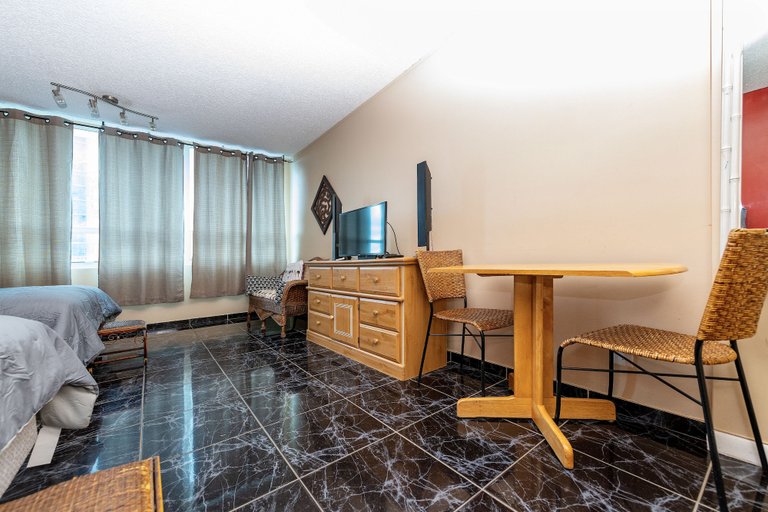 Others, Miami Beach Castle by the Ocean, Miami-Dade