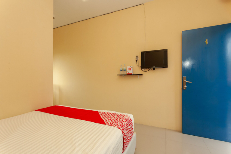 Bedroom 5, OYO 588 Richmond Guest House, Cirebon