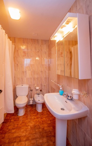 Bathroom 3, Hotel Las Pedrizas, Málaga