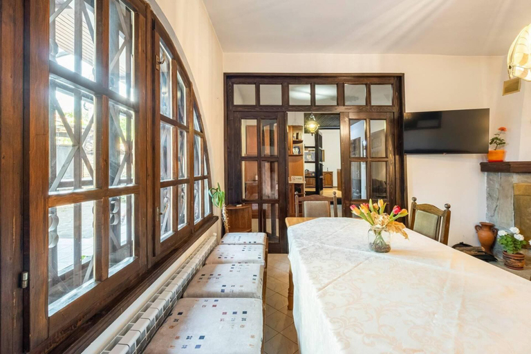 Bedroom 2, Lovely 5-bed Authentic House in the Arbanasi, Veliko Tarnovo