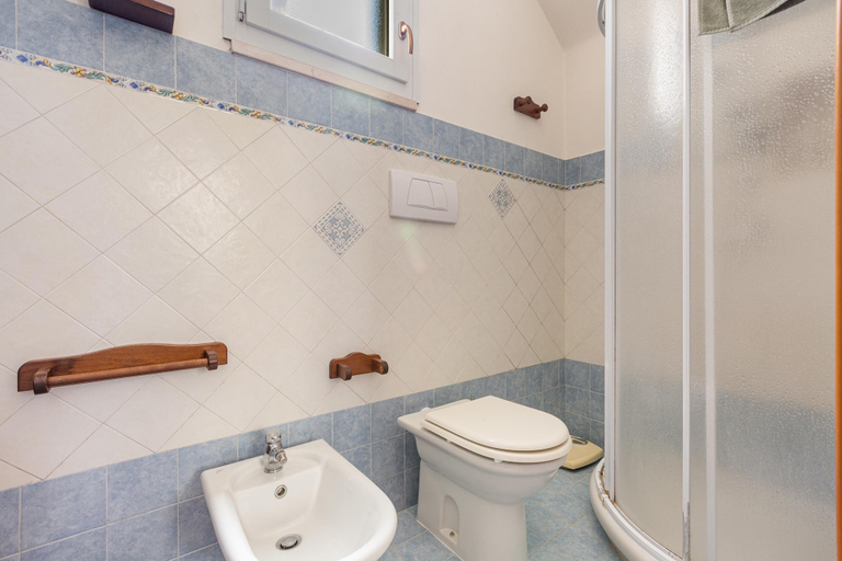 Bathroom 3, 2950 Villa Acquamarina by Perle di Puglia, Brindisi