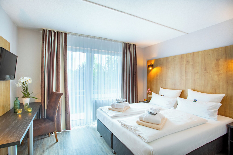 Bedroom 5, Aqualux Wellness & Tagungshotel, Fulda