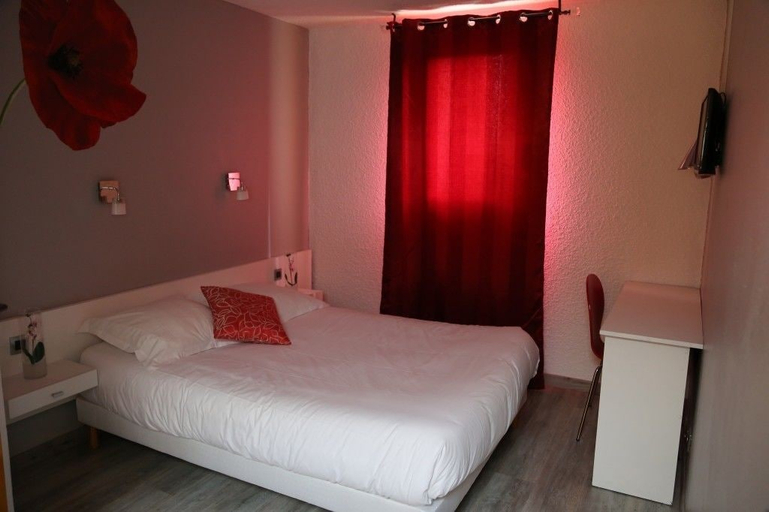 Bedroom 2, Hôtel Les Beaux Soleils, Val-d'Oise